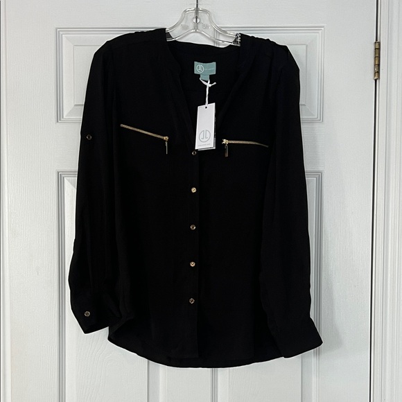 Liz Lange Tops - Liz Lange Black Button-Down Shirt with Gold Buttons